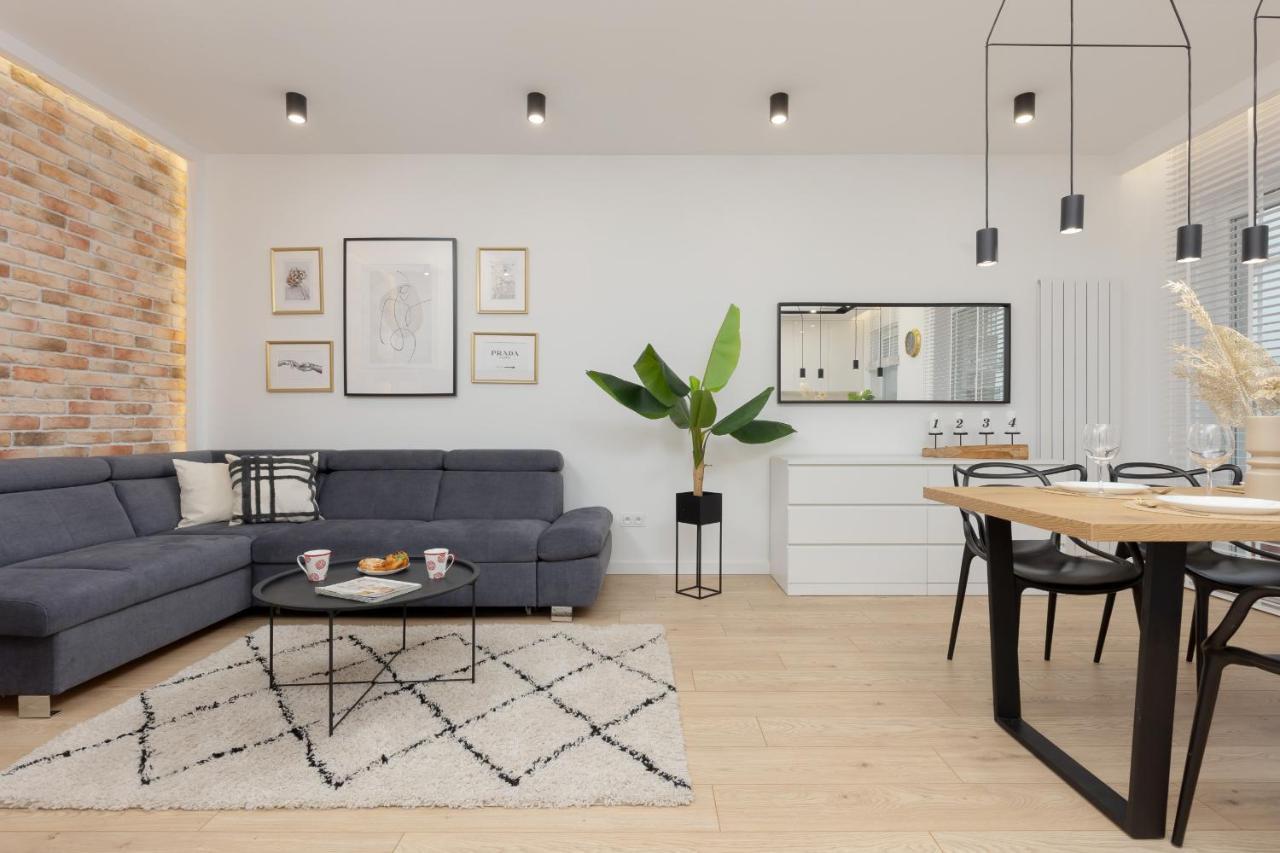 Loft Apartment With Parking In Warsaw By Noclegi Renters 外观 照片